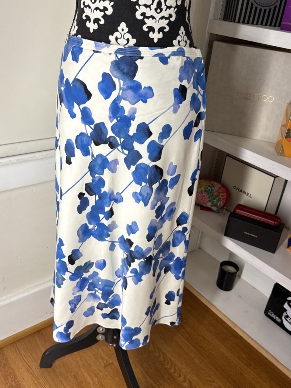 Designer Narciso Rodriguez Women’s Floral Silk White Blue Black Skirt 42 US 10